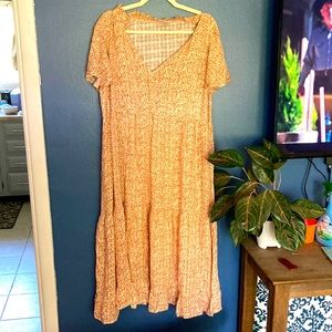 Wonderful yellow tan and brown pattern dress